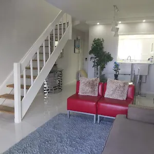  Apartment Samreak Chivit